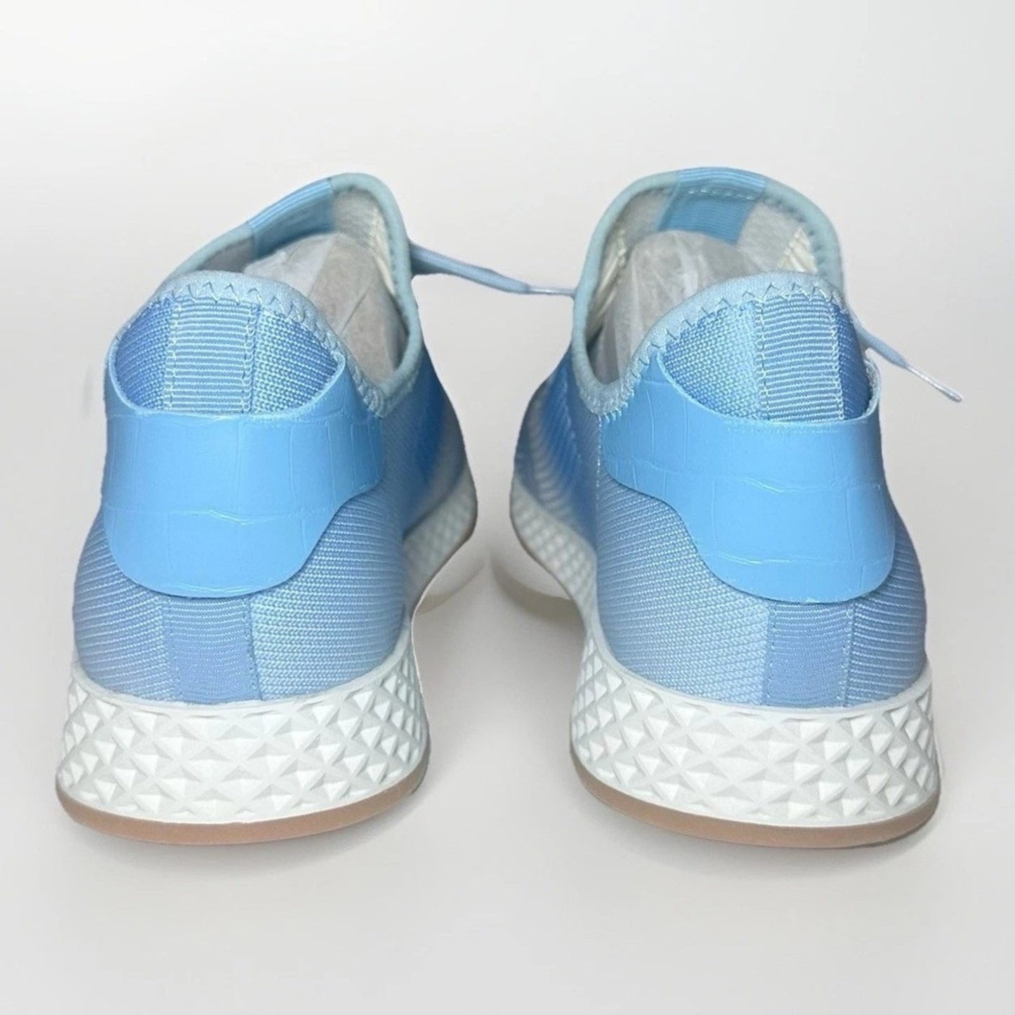 URBAN SPORT by J/SLIDES Women's Light Blue Ombre Knit Lace Up Sneakers Size 7.5