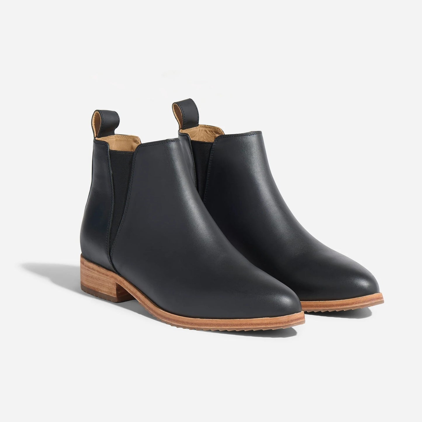 Women's NISOLO Eva Everyday Chelsea Boot - BRAND NEW IN BOX! Black - Size 8