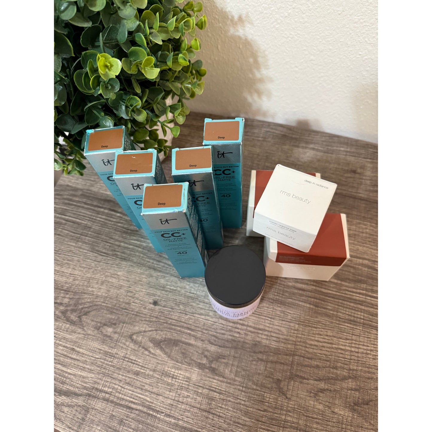 (9 Pcs) BEAUTY RESELLER BUNDLE - It Cosmetics, Haus Labs, RMS Beauty Foundations