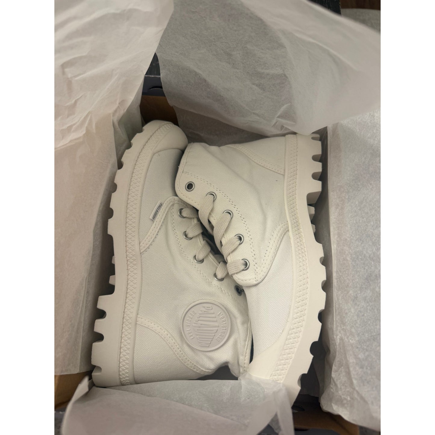 Palladium Pampa HI Star White - Size 8